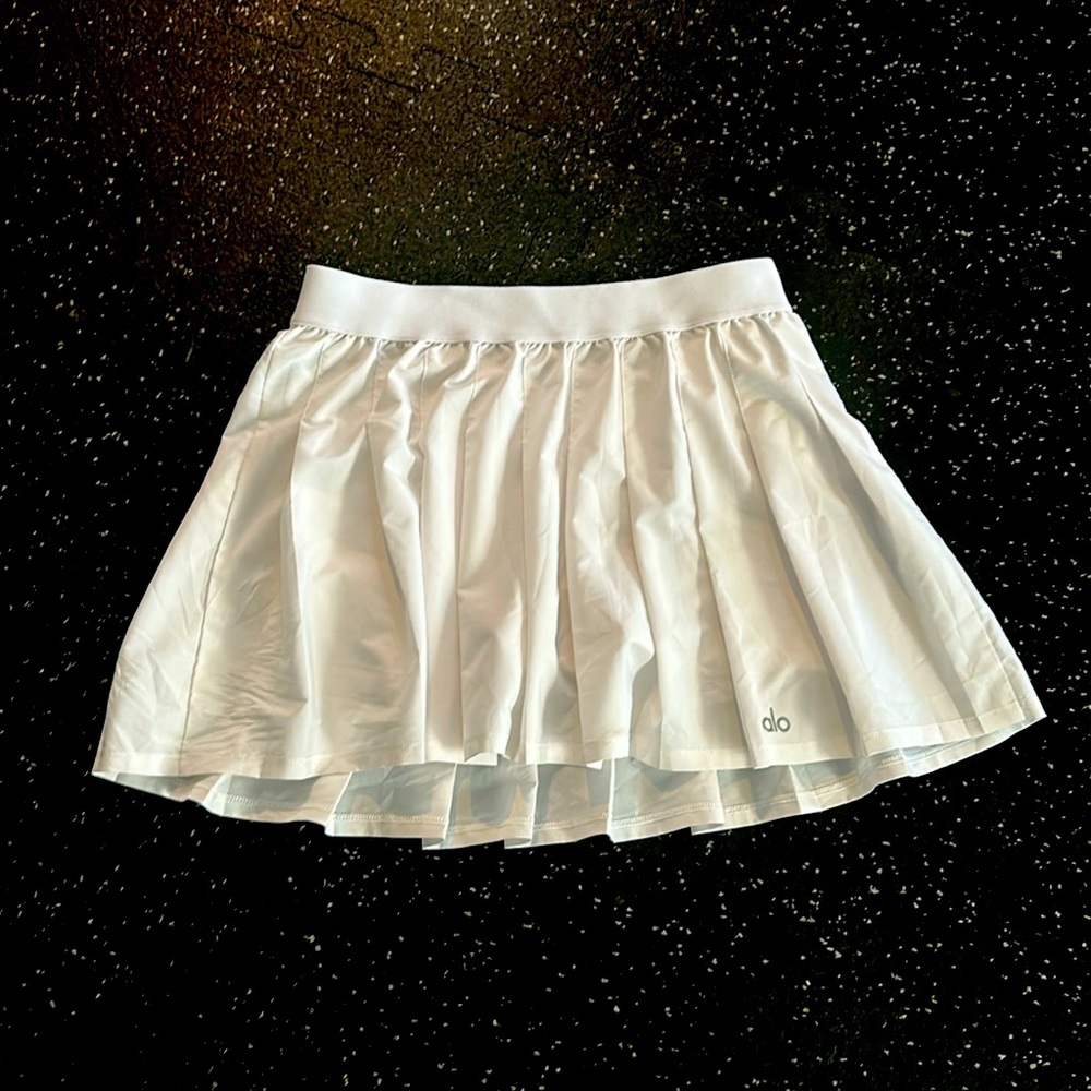 Alo xs white skirt with under shorts